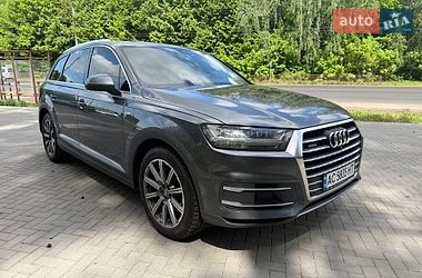 Позашляховик / Кросовер Audi Q7 2016 в Луцьку