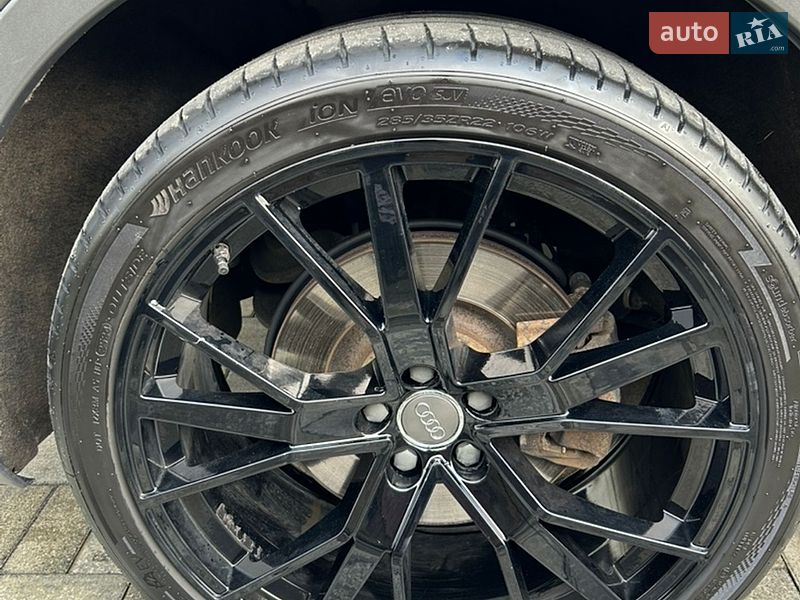 Внедорожник / Кроссовер Audi Q7 2016 в Новояворовске