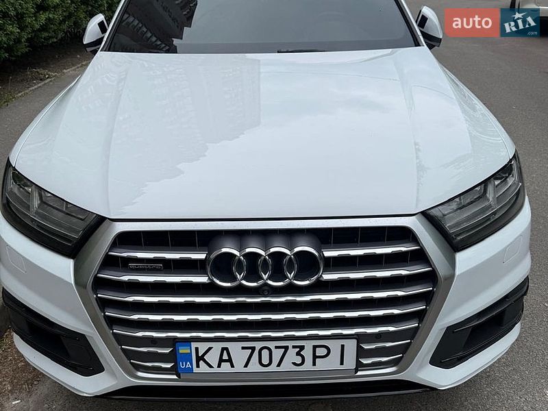 Внедорожник / Кроссовер Audi Q7 2017 в Киеве