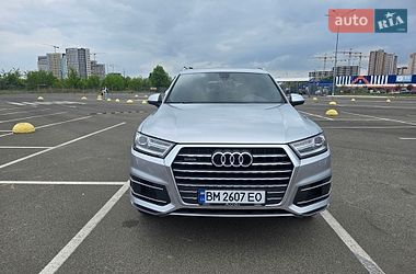 Позашляховик / Кросовер Audi Q7 2017 в Києві