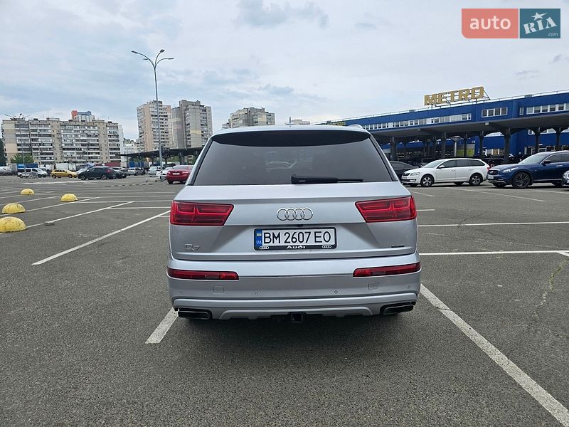 Позашляховик / Кросовер Audi Q7 2017 в Києві