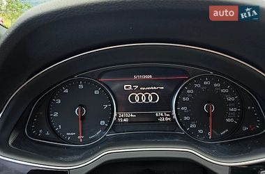 Позашляховик / Кросовер Audi Q7 2017 в Києві