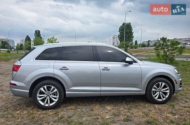 Позашляховик / Кросовер Audi Q7 2017 в Києві