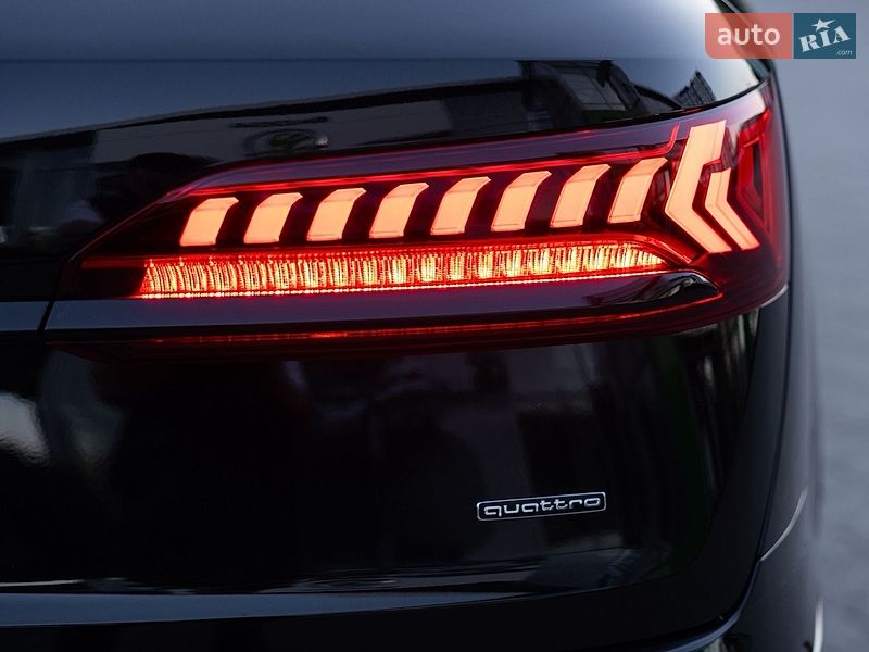 Позашляховик / Кросовер Audi Q7 2020 в Луцьку