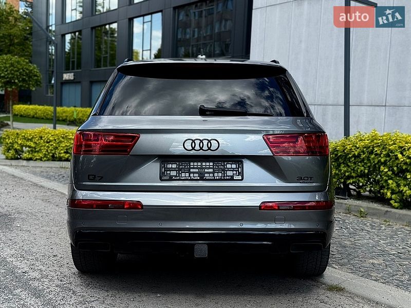 Внедорожник / Кроссовер Audi Q7 2017 в Львове