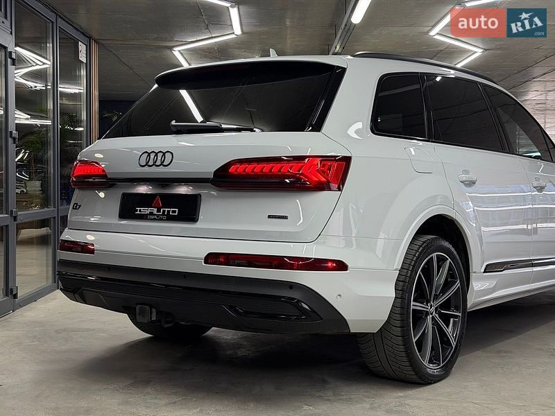 Позашляховик / Кросовер Audi Q7 2020 в Одесі