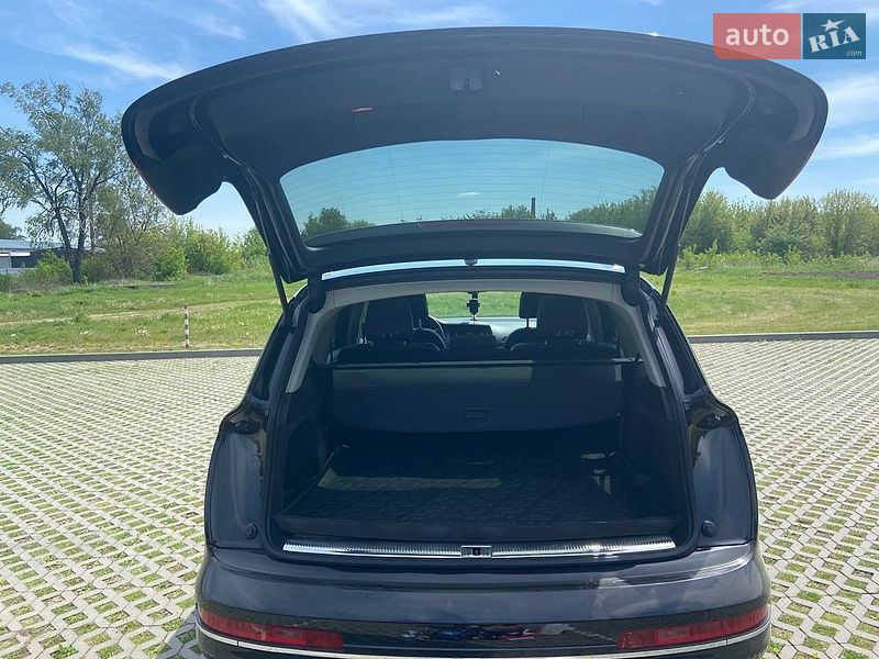 Внедорожник / Кроссовер Audi Q7 2014 в Ровно