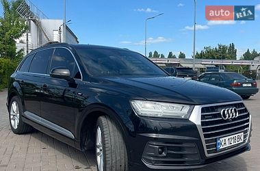 Внедорожник / Кроссовер Audi Q7 2017 в Киеве