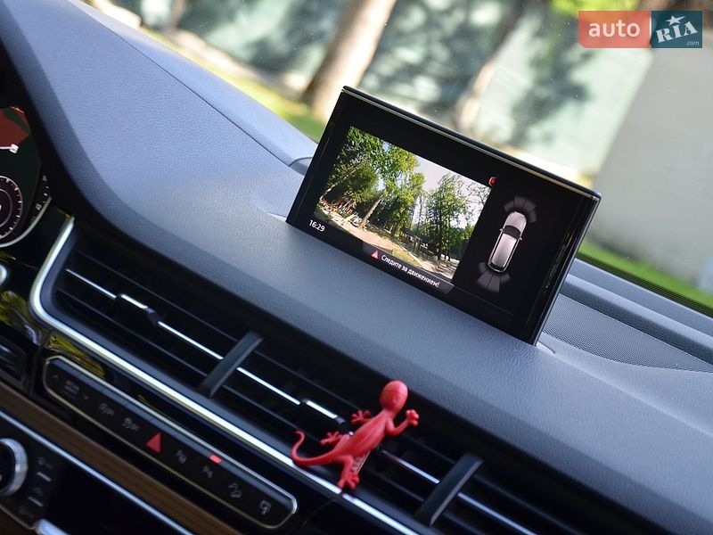 Позашляховик / Кросовер Audi Q7 2015 в Трускавці
