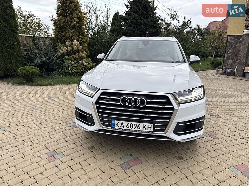 Внедорожник / Кроссовер Audi Q7 2017 в Ивано-Франковске