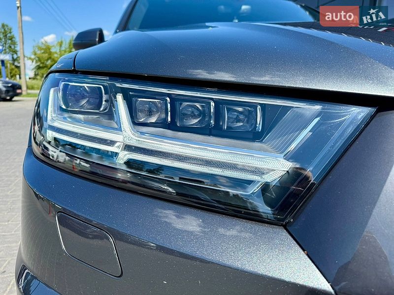 Позашляховик / Кросовер Audi Q7 2016 в Івано-Франківську