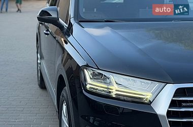 Позашляховик / Кросовер Audi Q7 2017 в Володимирі
