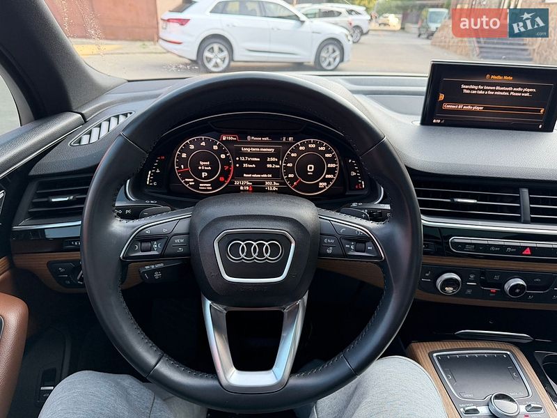 Позашляховик / Кросовер Audi Q7 2017 в Володимирі