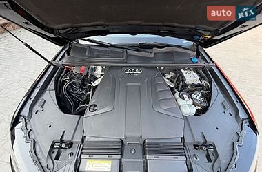 Позашляховик / Кросовер Audi Q7 2017 в Володимирі
