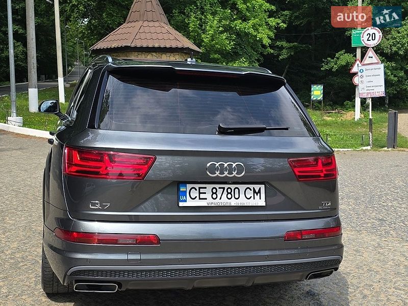 Позашляховик / Кросовер Audi Q7 2017 в Чернівцях