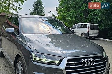 Позашляховик / Кросовер Audi Q7 2017 в Чернівцях