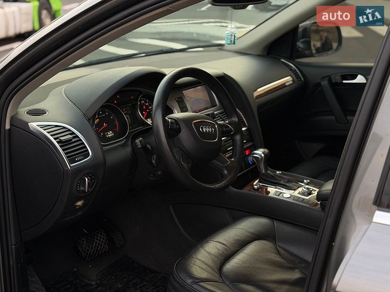 Внедорожник / Кроссовер Audi Q7 2014 в Ровно