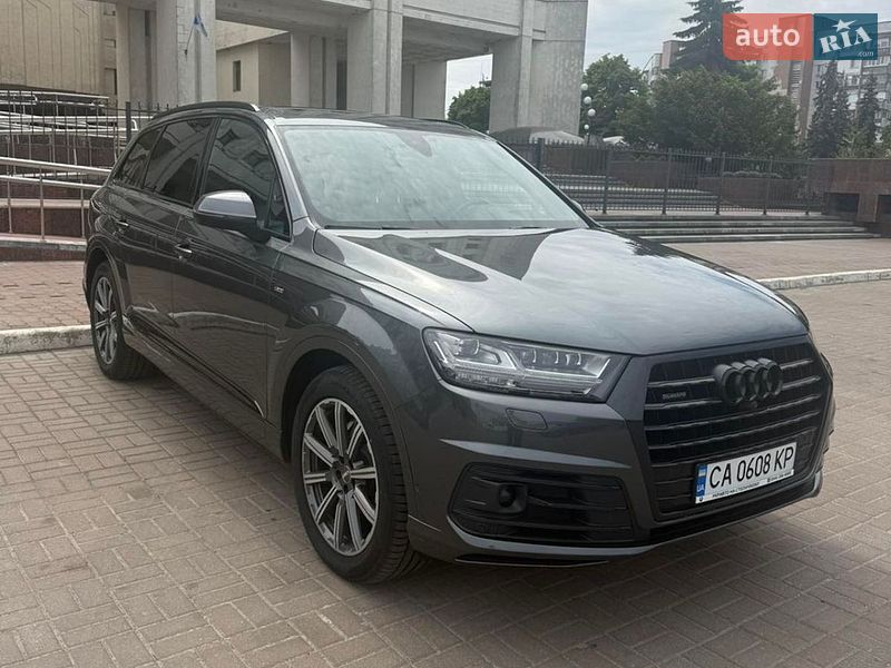 Позашляховик / Кросовер Audi Q7 2016 в Черкасах
