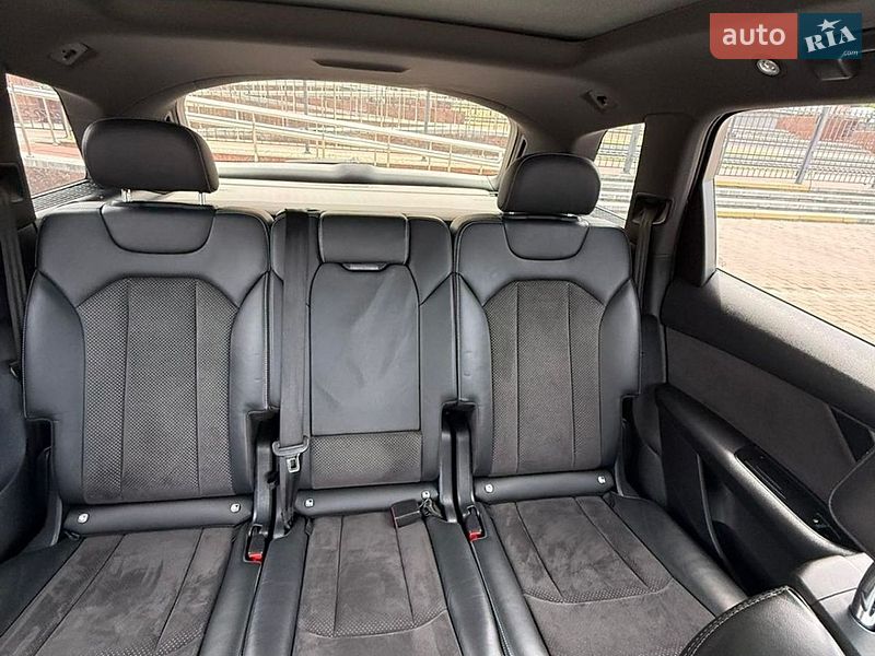 Позашляховик / Кросовер Audi Q7 2016 в Черкасах