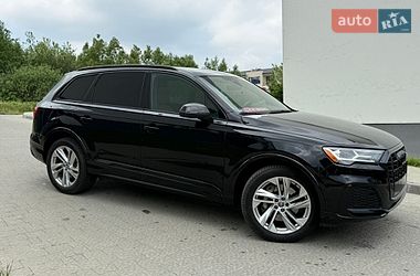 Позашляховик / Кросовер Audi Q7 2020 в Новояворівську
