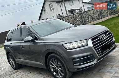 Позашляховик / Кросовер Audi Q7 2016 в Рівному