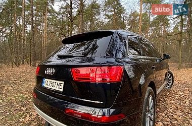 Внедорожник / Кроссовер Audi Q7 2017 в Киеве