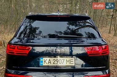 Внедорожник / Кроссовер Audi Q7 2017 в Киеве