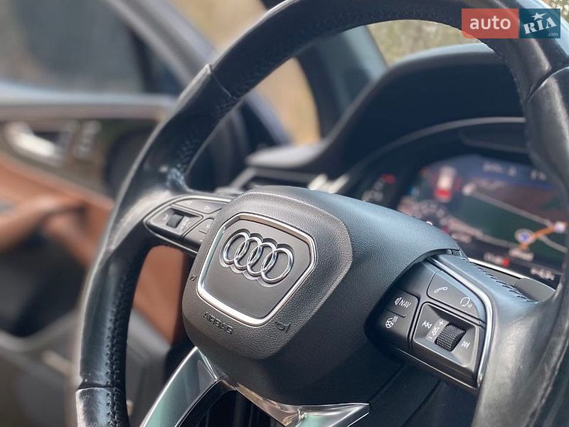 Внедорожник / Кроссовер Audi Q7 2017 в Киеве