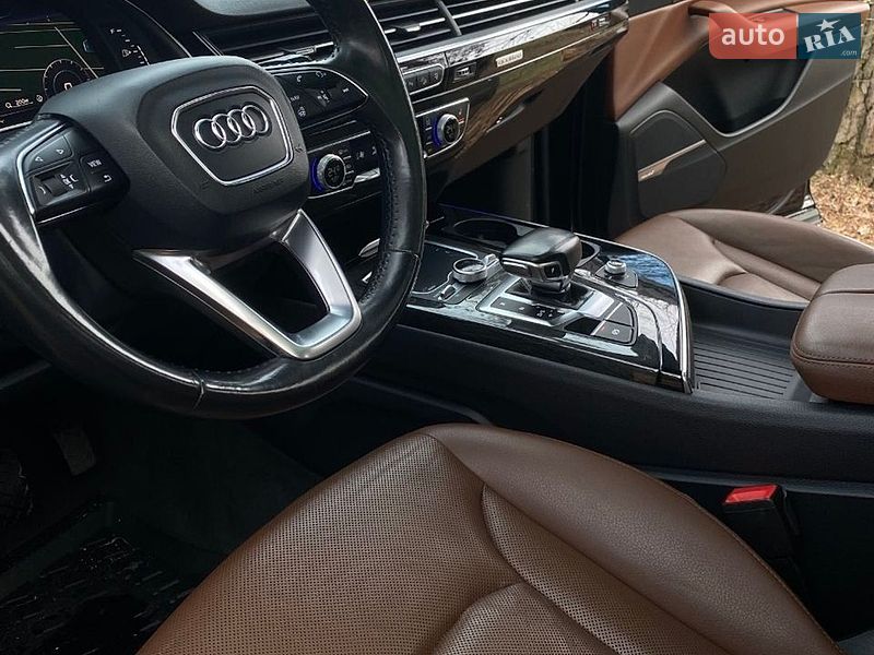 Внедорожник / Кроссовер Audi Q7 2017 в Киеве