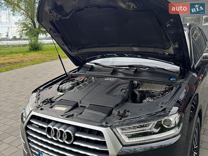 Позашляховик / Кросовер Audi Q7 2015 в Запоріжжі