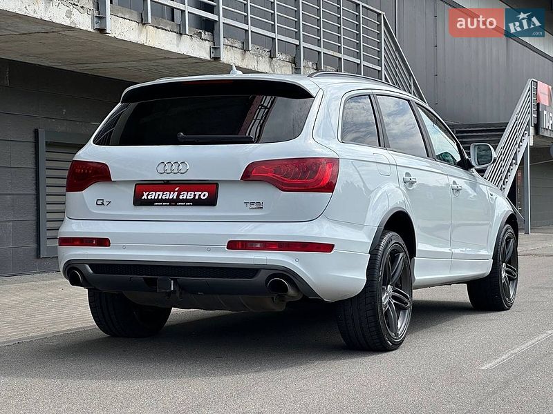 Позашляховик / Кросовер Audi Q7 2013 в Києві