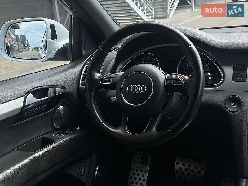 Позашляховик / Кросовер Audi Q7 2013 в Києві