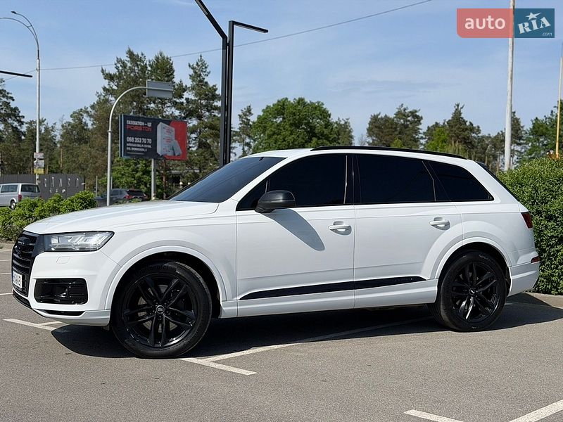 Внедорожник / Кроссовер Audi Q7 2016 в Киеве