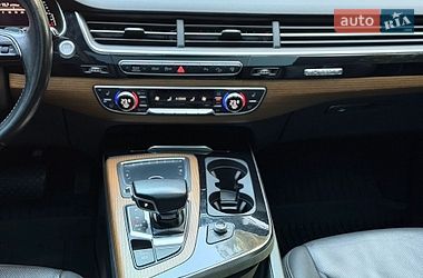 Внедорожник / Кроссовер Audi Q7 2016 в Киеве
