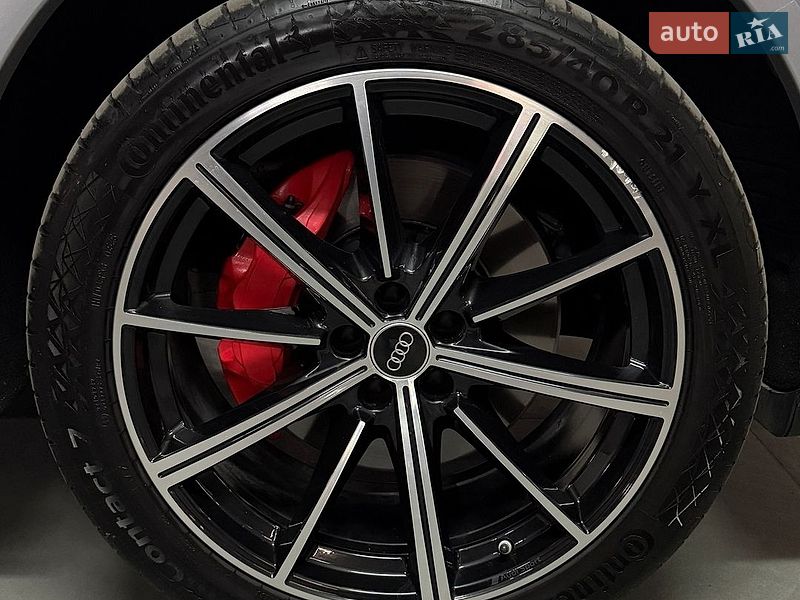 Позашляховик / Кросовер Audi Q7 2022 в Дніпрі