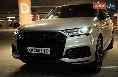 Позашляховик / Кросовер Audi Q7 2020 в Києві