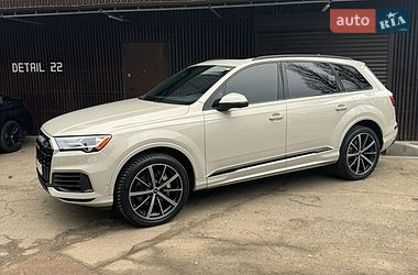 Позашляховик / Кросовер Audi Q7 2020 в Києві