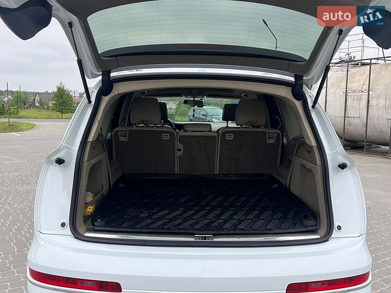 Позашляховик / Кросовер Audi Q7 2012 в Яворові