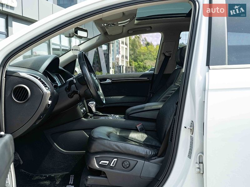 Внедорожник / Кроссовер Audi Q7 2013 в Черновцах