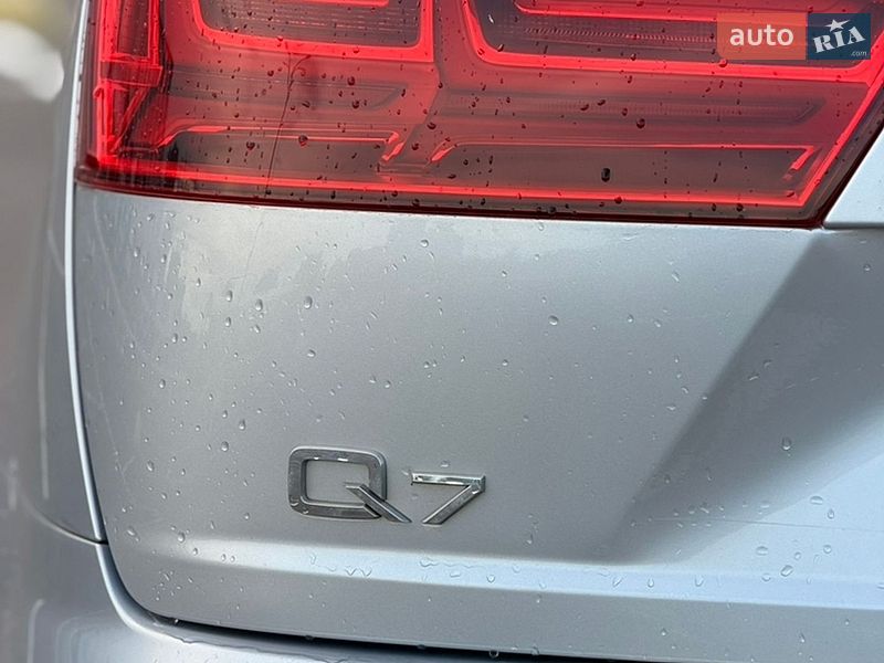 Позашляховик / Кросовер Audi Q7 2015 в Києві фото 15 Позашляховик / Кросовер Audi Q7 2015 в Києві