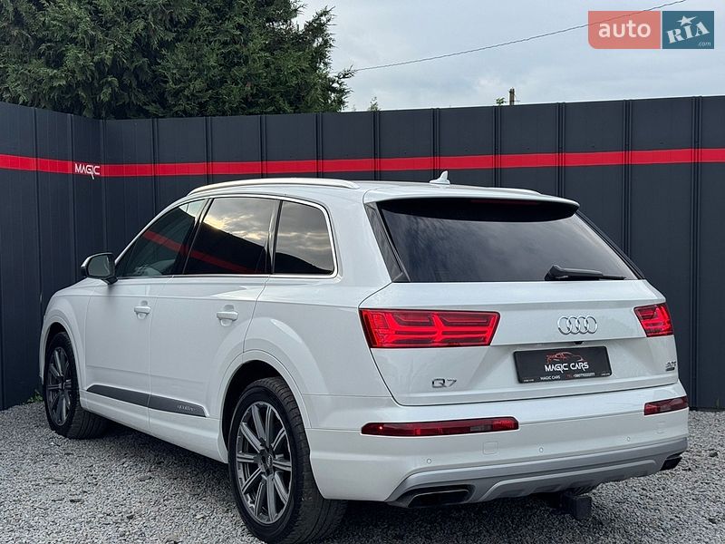 Внедорожник / Кроссовер Audi Q7 2016 в Луцке