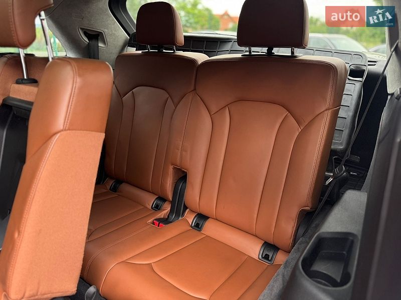 Внедорожник / Кроссовер Audi Q7 2016 в Луцке