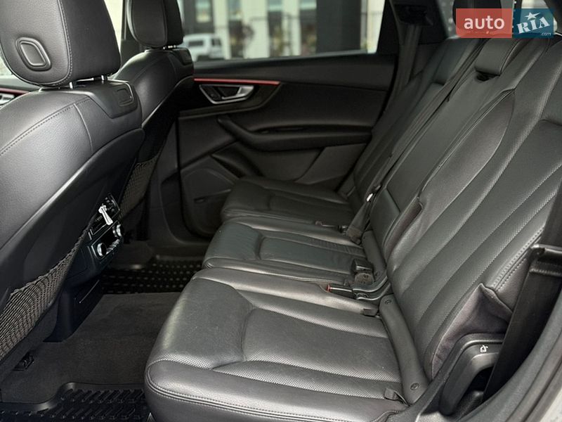 Внедорожник / Кроссовер Audi Q7 2016 в Ровно