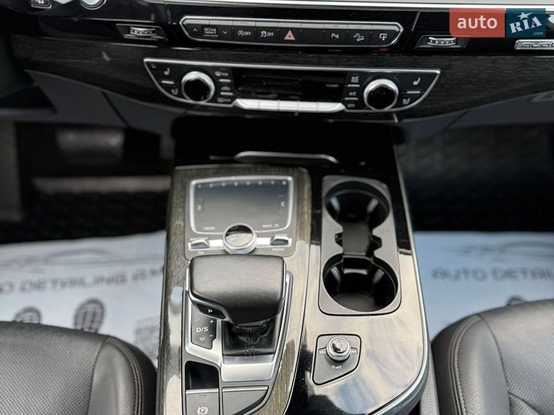 Внедорожник / Кроссовер Audi Q7 2016 в Ровно