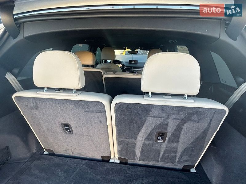 Внедорожник / Кроссовер Audi Q7 2016 в Сарнах