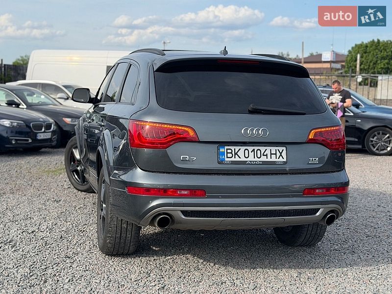 Внедорожник / Кроссовер Audi Q7 2012 в Сарнах