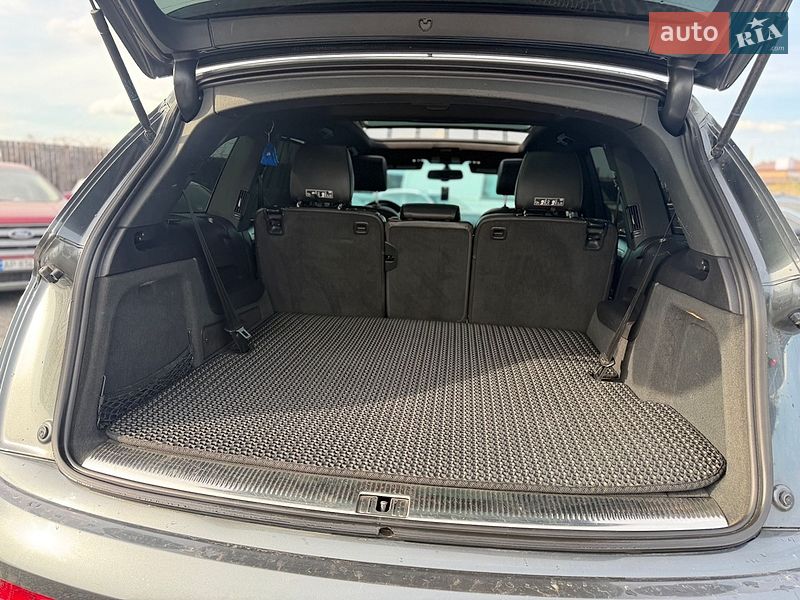 Внедорожник / Кроссовер Audi Q7 2012 в Сарнах