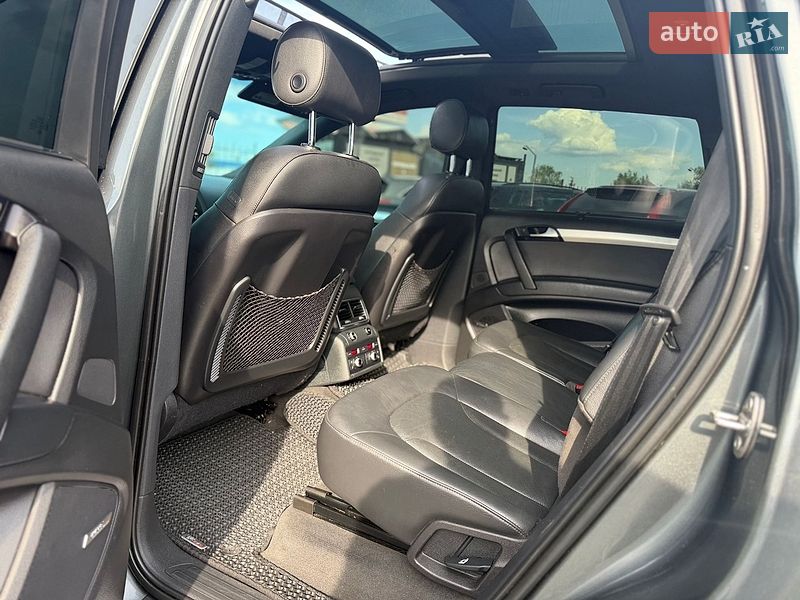 Внедорожник / Кроссовер Audi Q7 2012 в Сарнах