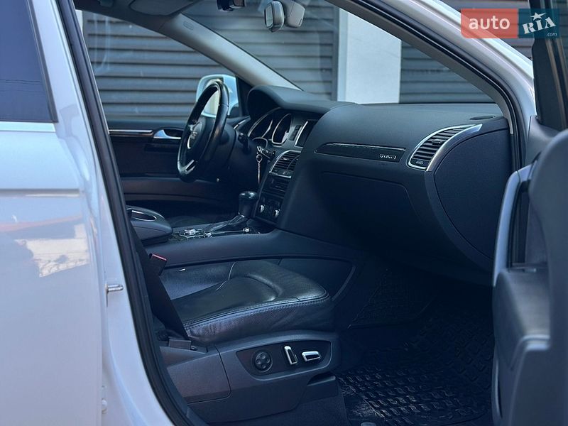 Внедорожник / Кроссовер Audi Q7 2012 в Львове