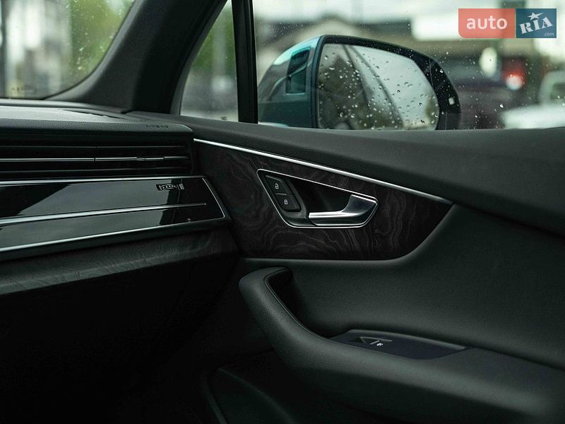 Внедорожник / Кроссовер Audi Q7 2020 в Черновцах